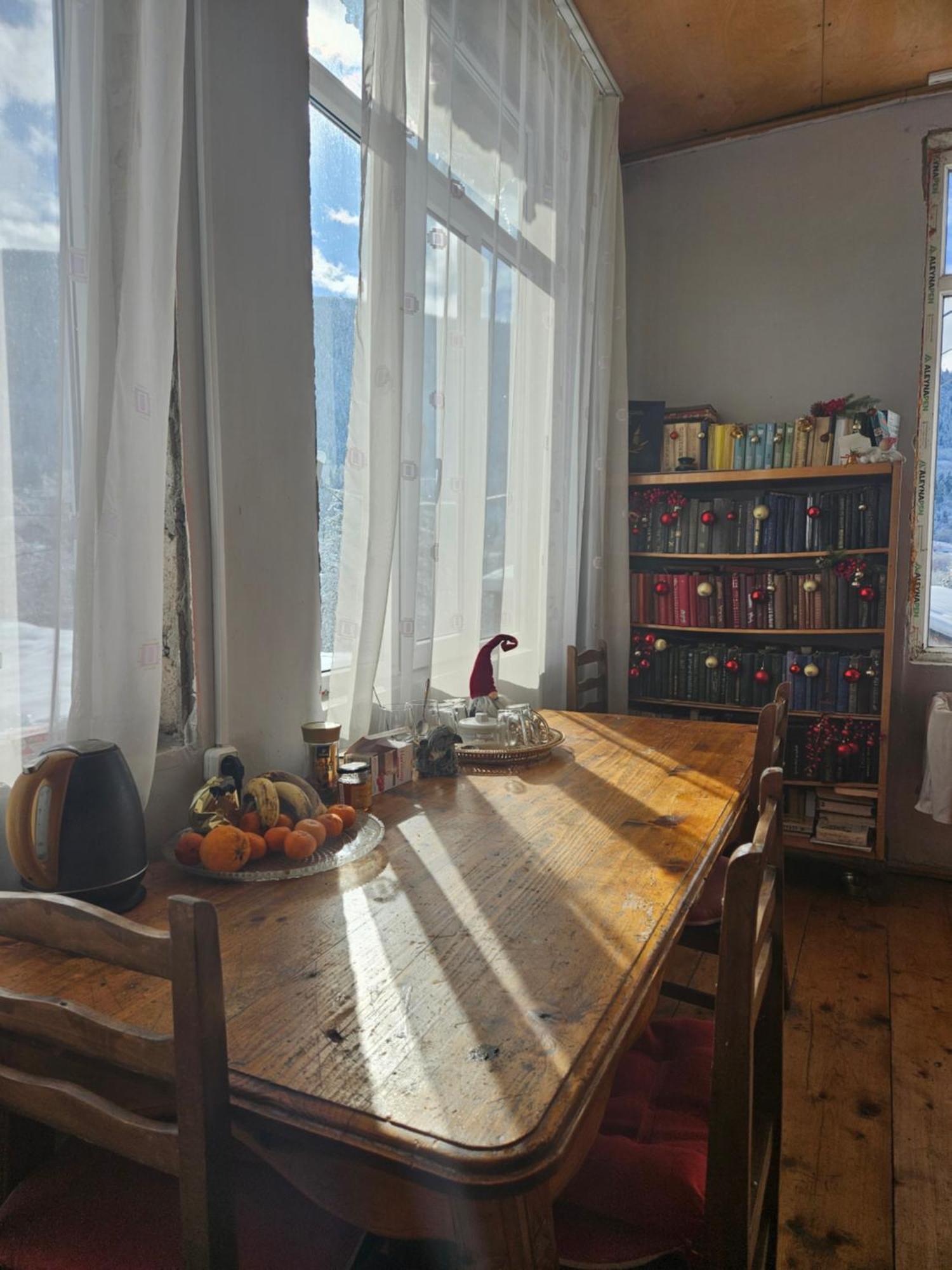 מסטיה Guest House Ketevan Niguriani מראה חיצוני תמונה