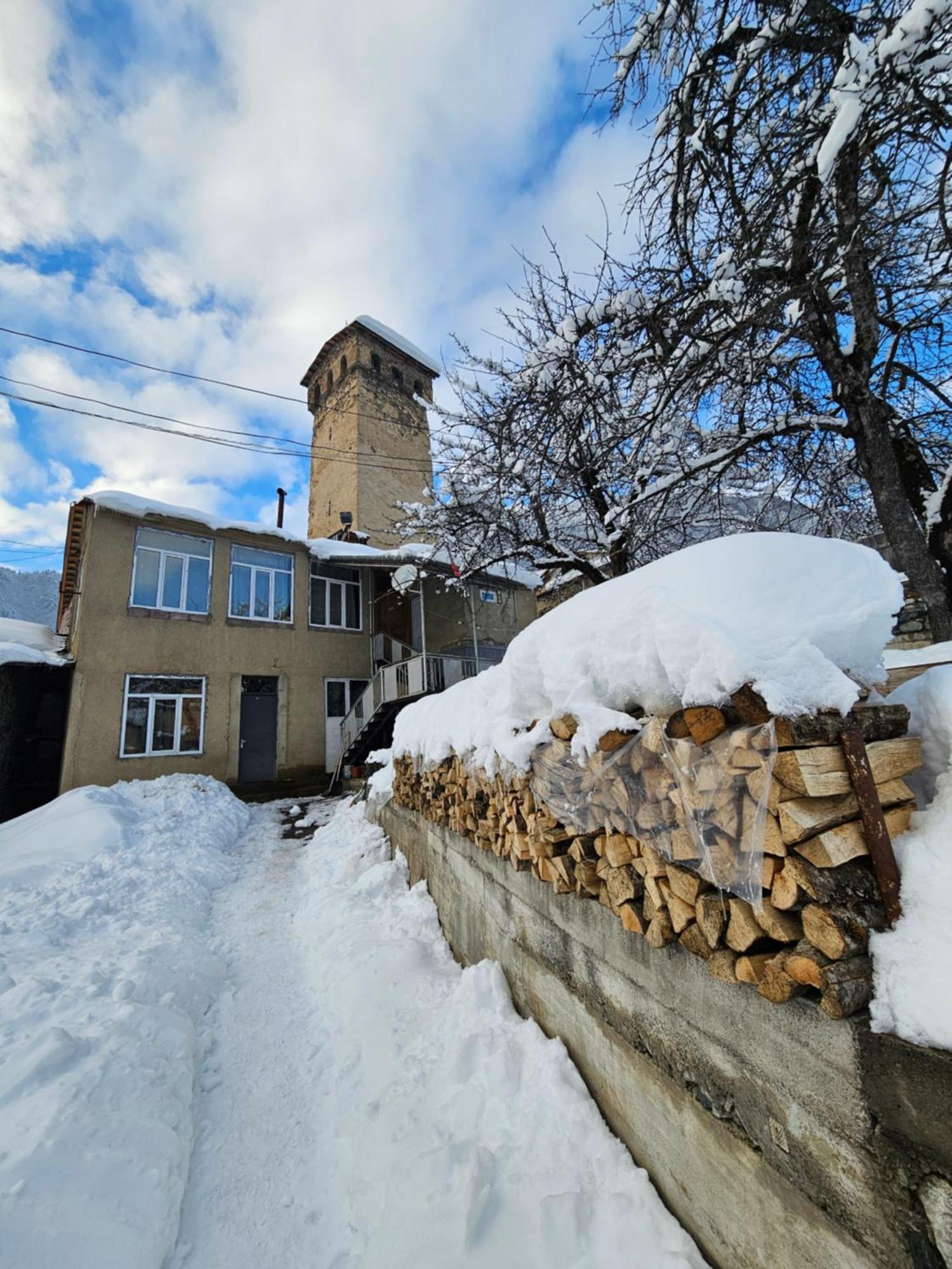 מסטיה Guest House Ketevan Niguriani מראה חיצוני תמונה